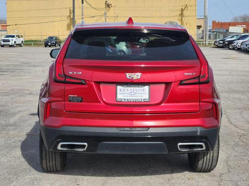 2024 Cadillac XT4 Premium Luxury