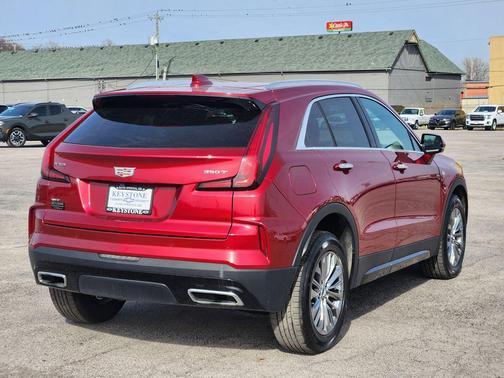2024 Cadillac XT4 Premium Luxury