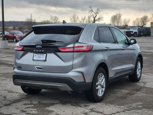 Iconic Silver Metallic 2024 Ford Edge SEL