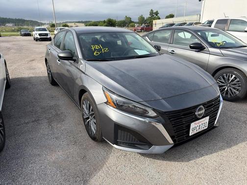 Gun Metallic 2025 Nissan Altima SV FWD