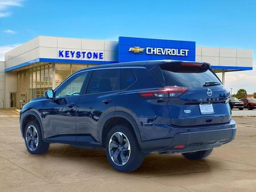 Deep Ocean Blue Pearl 2025 Nissan Rogue SV
