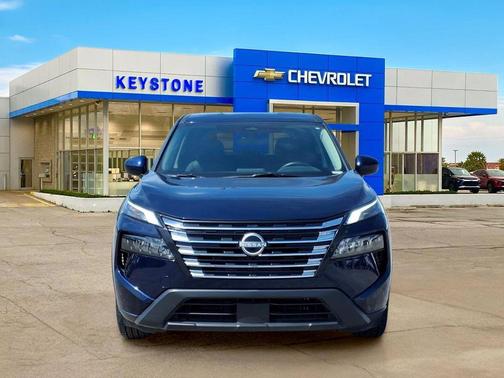 Deep Ocean Blue Pearl 2025 Nissan Rogue SV
