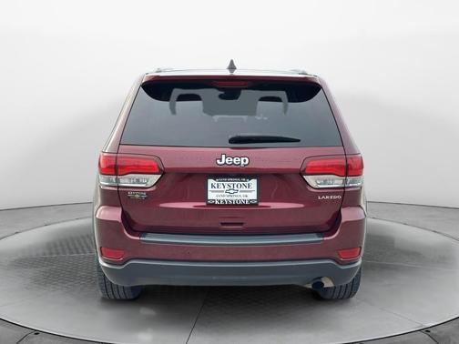2022 Jeep Grand Cherokee Laredo