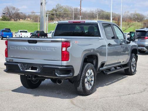 2026 Chevrolet Silverado 2500 Custom