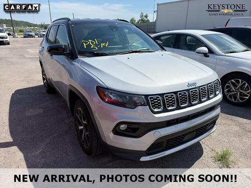 Silver Zynith Metallic Clearcoat 2025 Jeep Compass Limited