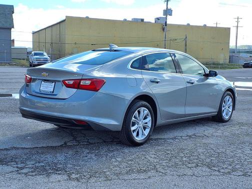 Sterling Gray Metallic 2025 Chevrolet Malibu FWD 1LT