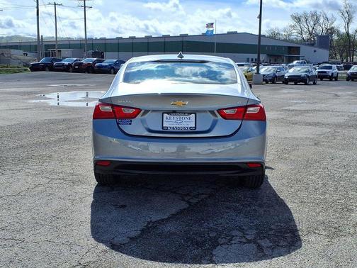 Sterling Gray Metallic 2025 Chevrolet Malibu FWD 1LT