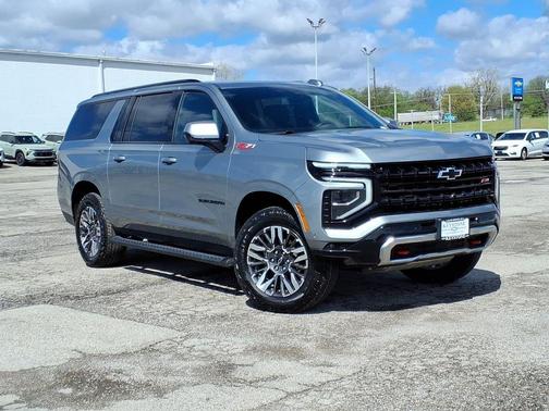 2025 Chevrolet Suburban 4WD Z71