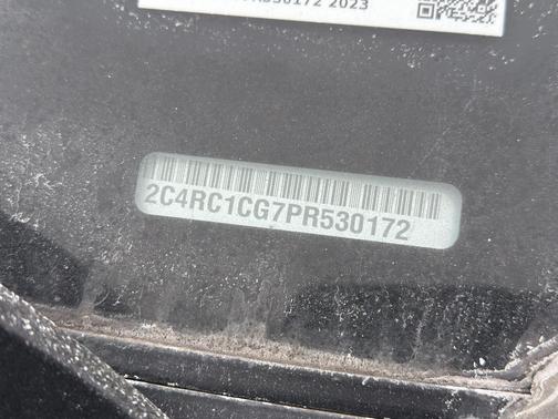 2023 Chrysler Voyager LX