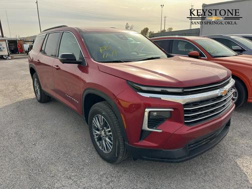 2025 Chevrolet Traverse LT