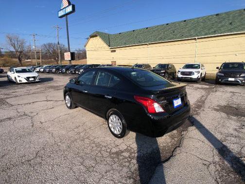 2019 Nissan Versa 1.6 SV