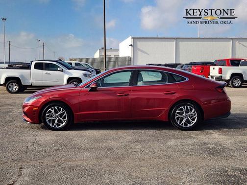 2023 Hyundai SONATA SEL