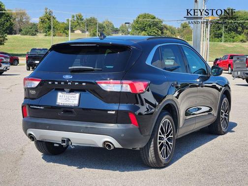 2022 Ford Escape Titanium