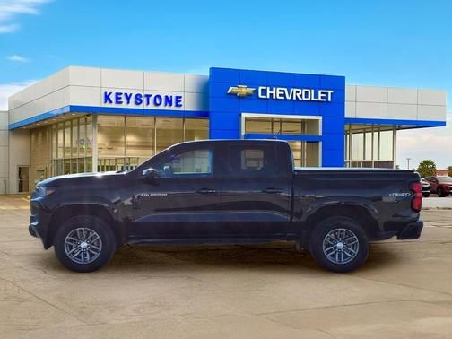 Black 2023 Chevrolet Colorado LT