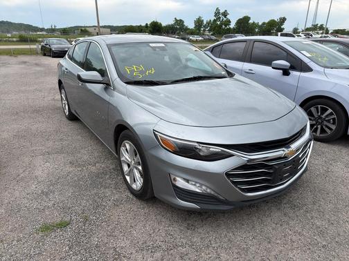 Sterling Gray Metallic 2024 Chevrolet Malibu FWD 1LT