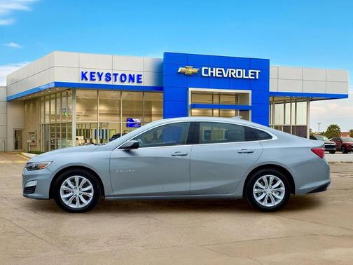 Sterling Gray Metallic 2024 Chevrolet Malibu FWD 1LT