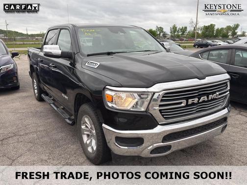 Diamond Black Crystal Pearlcoat 2024 RAM 1500 Laramie