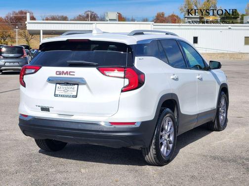 2024 GMC Terrain SLT