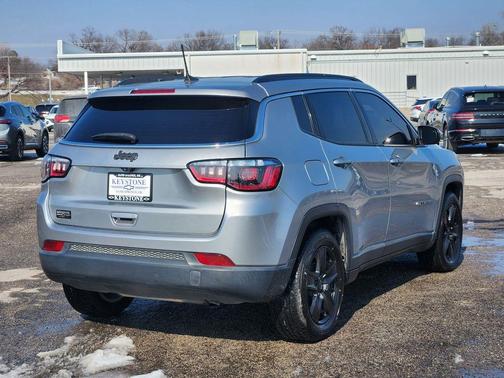 Billet Silver Metallic Clearcoat 2022 Jeep Compass Latitude