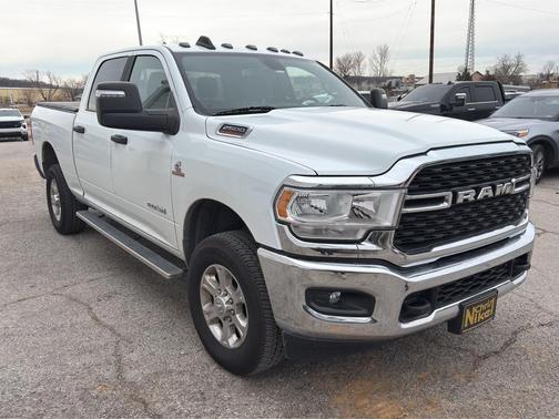 2023 RAM 2500 Big Horn Crew Cab 4x4 6'4' Box