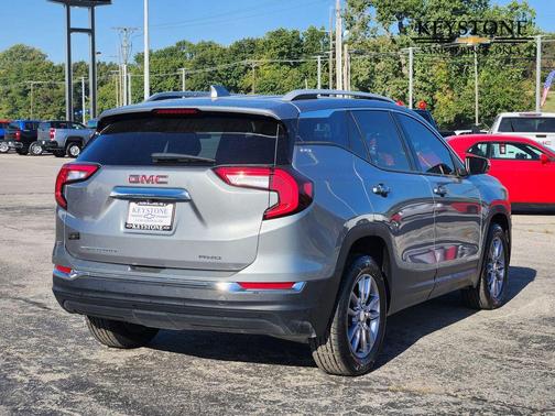 2024 GMC Terrain SLT