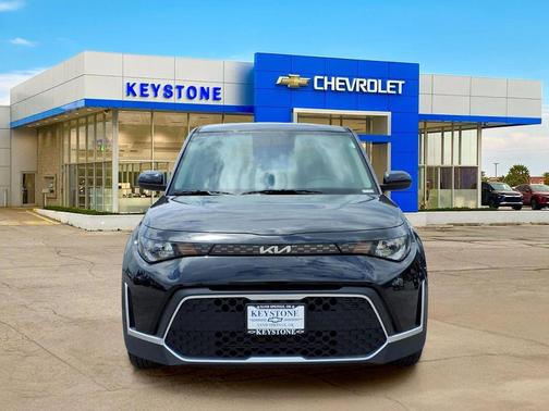 Fusion Black 2025 Kia Soul LX