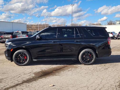 2023 Chevrolet Tahoe 4WD RST