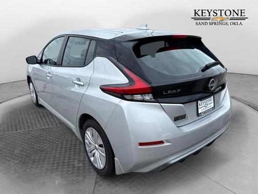 2025 Nissan Leaf S