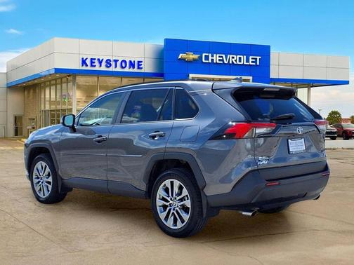 2022 Toyota RAV4 XLE Premium