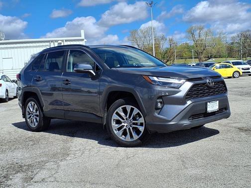 2022 Toyota RAV4 XLE Premium