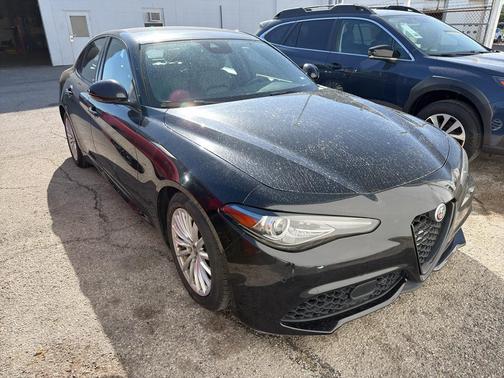 Vulcano Black Metallic 2023 Alfa Romeo Giulia Sprint RWD
