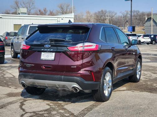 Burgundy Velvet Metallic Tinted Clearcoat 2024 Ford Edge Titanium