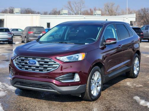 Burgundy Velvet Metallic Tinted Clearcoat 2024 Ford Edge Titanium