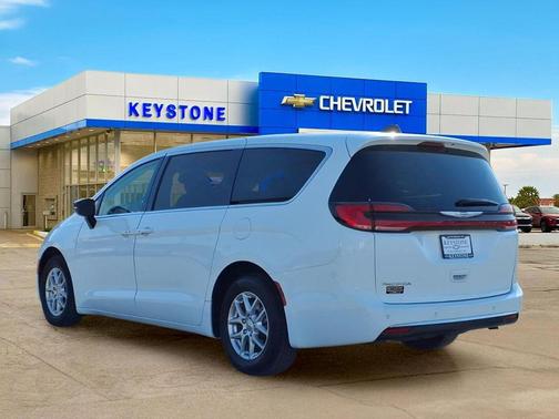 Radiant Red Metallic II 2025 Honda Odyssey Sport-L