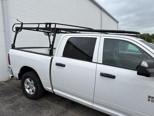 Bright White Clearcoat 2023 RAM 1500 Classic SLT