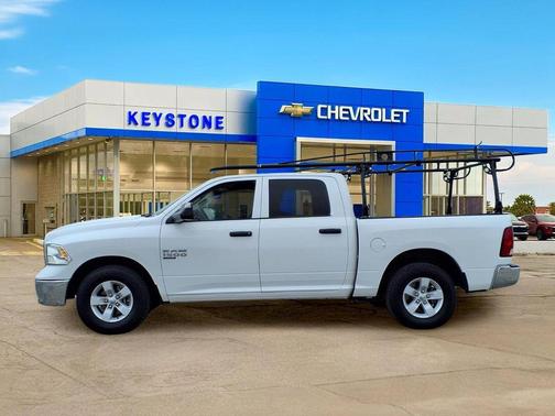 Bright White Clearcoat 2023 RAM 1500 Classic SLT