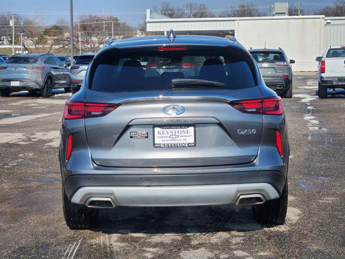 2024 INFINITI QX50 LUXE