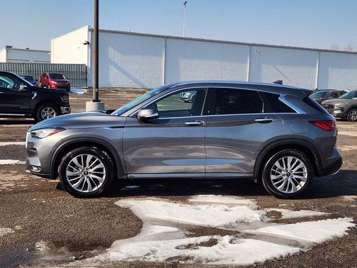 2024 INFINITI QX50 LUXE