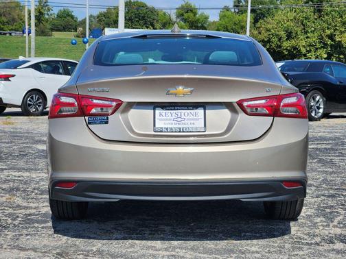 2022 Chevrolet Malibu FWD LT