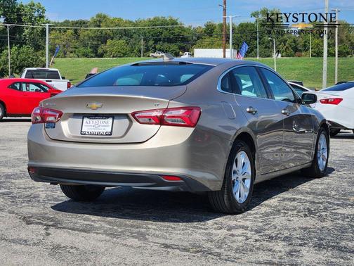 2022 Chevrolet Malibu FWD LT