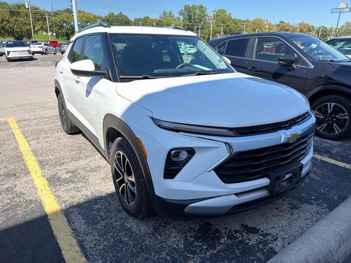 Summit White 2025 Chevrolet Trailblazer LT