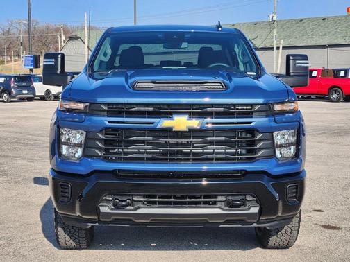 2026 Chevrolet Silverado 2500 Custom