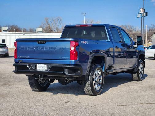 2026 Chevrolet Silverado 2500 Custom