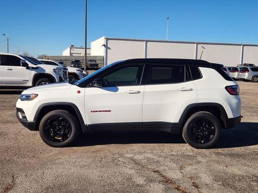 2023 Jeep Compass Trailhawk