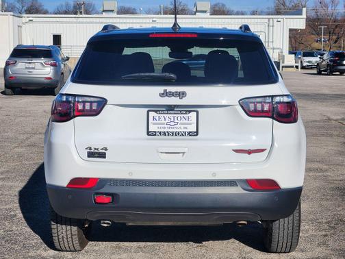 2023 Jeep Compass Trailhawk