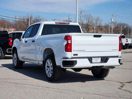 2026 Chevrolet Silverado 1500 Custom