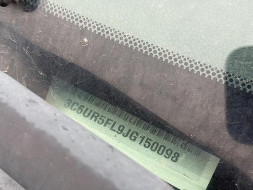 2018 RAM 2500 Laramie Crew Cab 4x4 6'4' Box