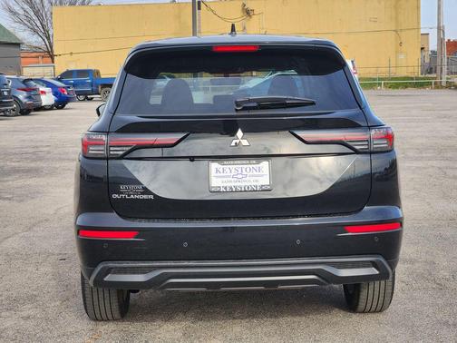 2025 Mitsubishi Outlander ES 2.5 2WD