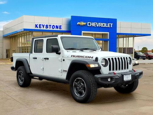 Bright White Clearcoat 2023 Jeep Gladiator Rubicon