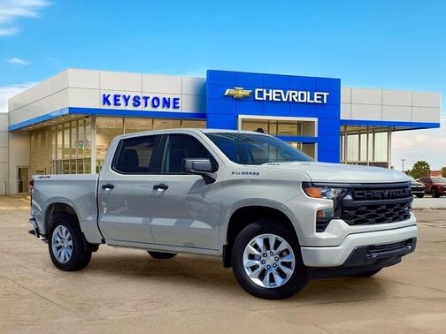 White Sands 2026 Chevrolet Silverado 1500 Custom